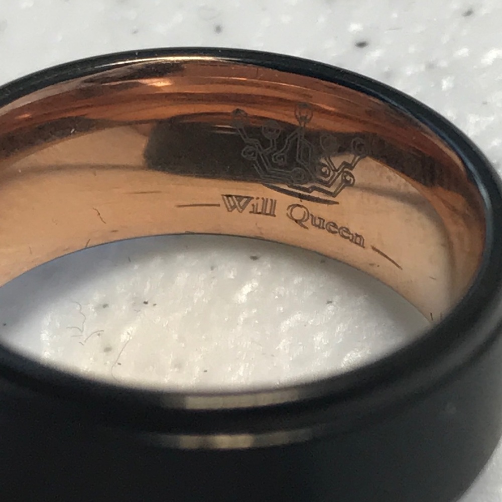 Elegant 👑Will Queen Black and Gold Ring 61/2